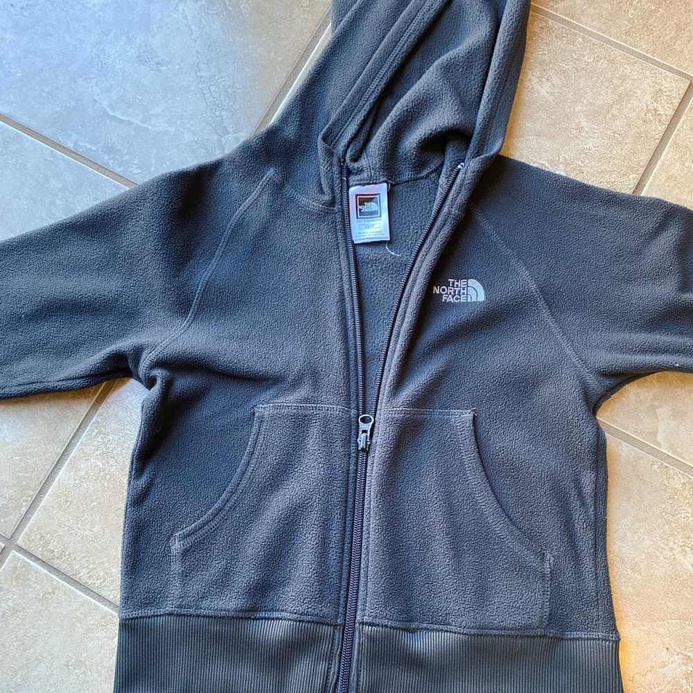 The north face little boys, gray lightweight zip up hoodie size extra small